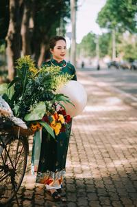 Flowers on street of Ha Noi