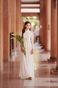 Lily and white ao dai