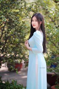 Naive ao dai