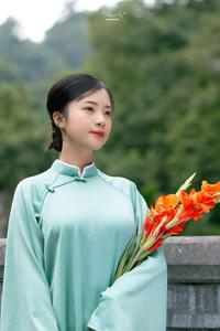 Vietnamese woman ao dai traditional