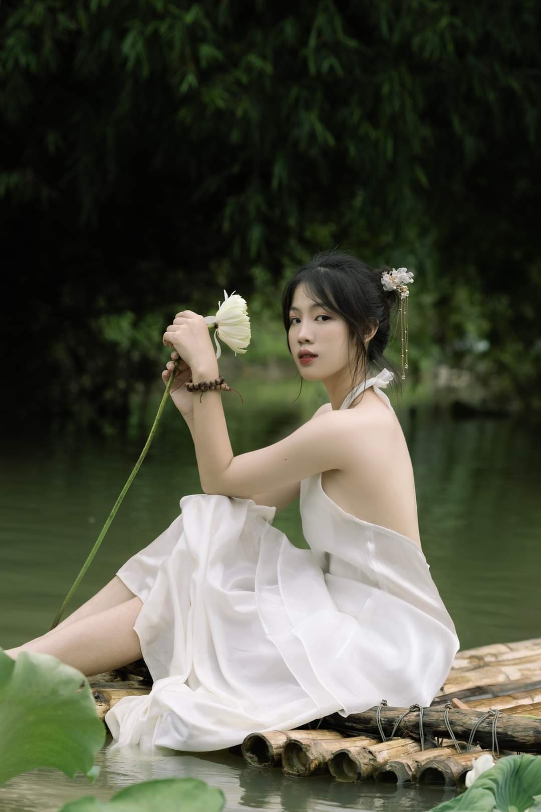 Vietnamese lady and river
