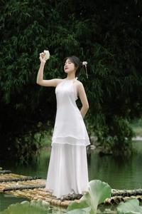 Vietnamese lady and river