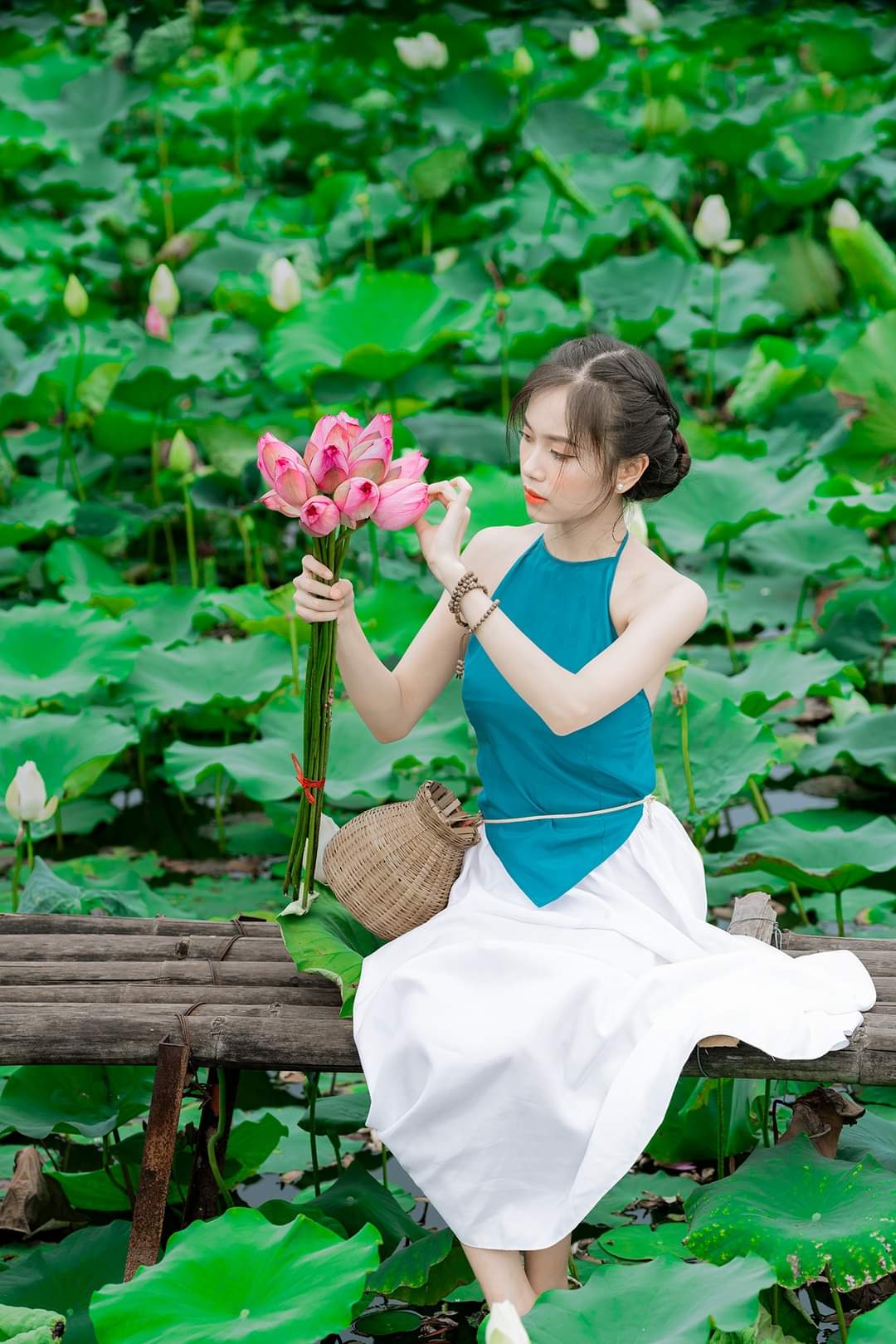 Pretty Vietnamese Girls 23.08.11.2 lotus Season