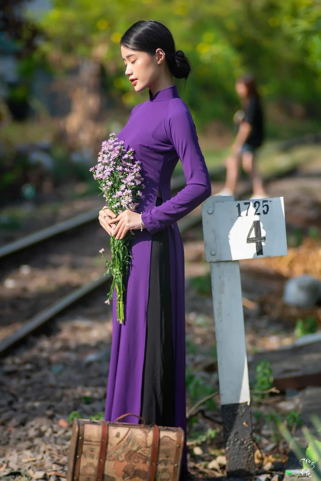 Pretty Vietnamese Girls 23.08.12.3 Railway