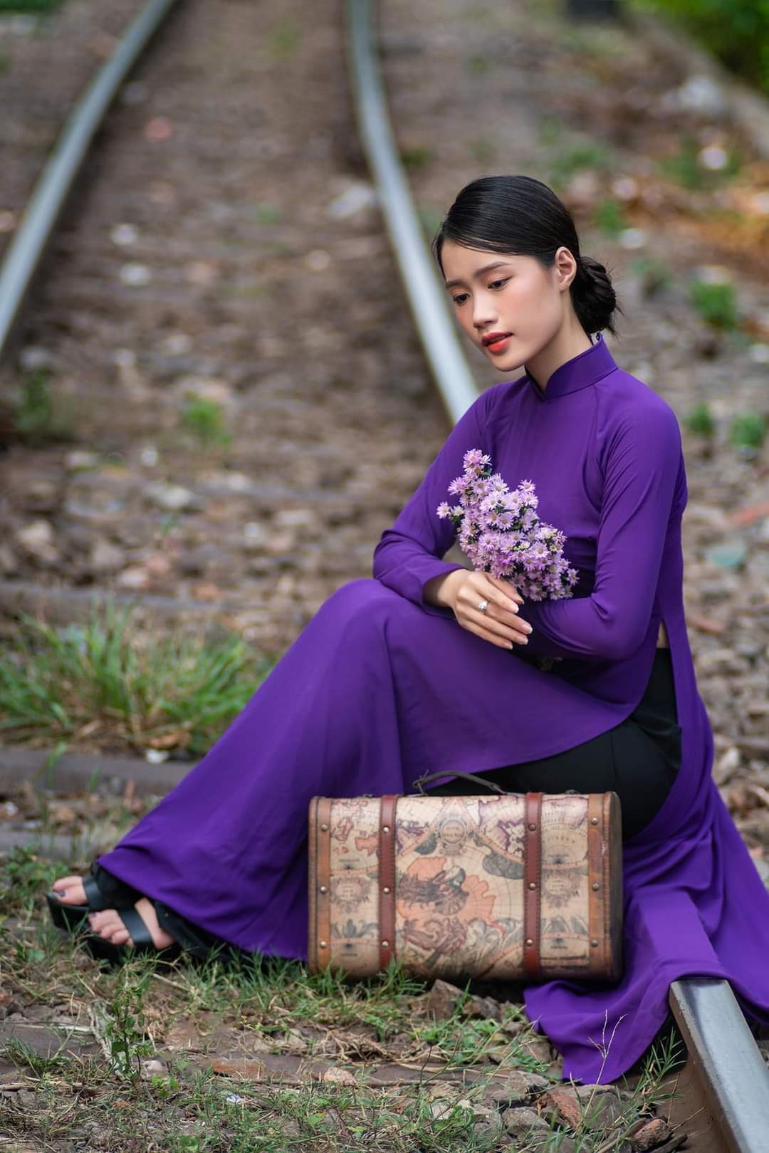 Pretty Vietnamese Girls 23.08.12.3 Railway