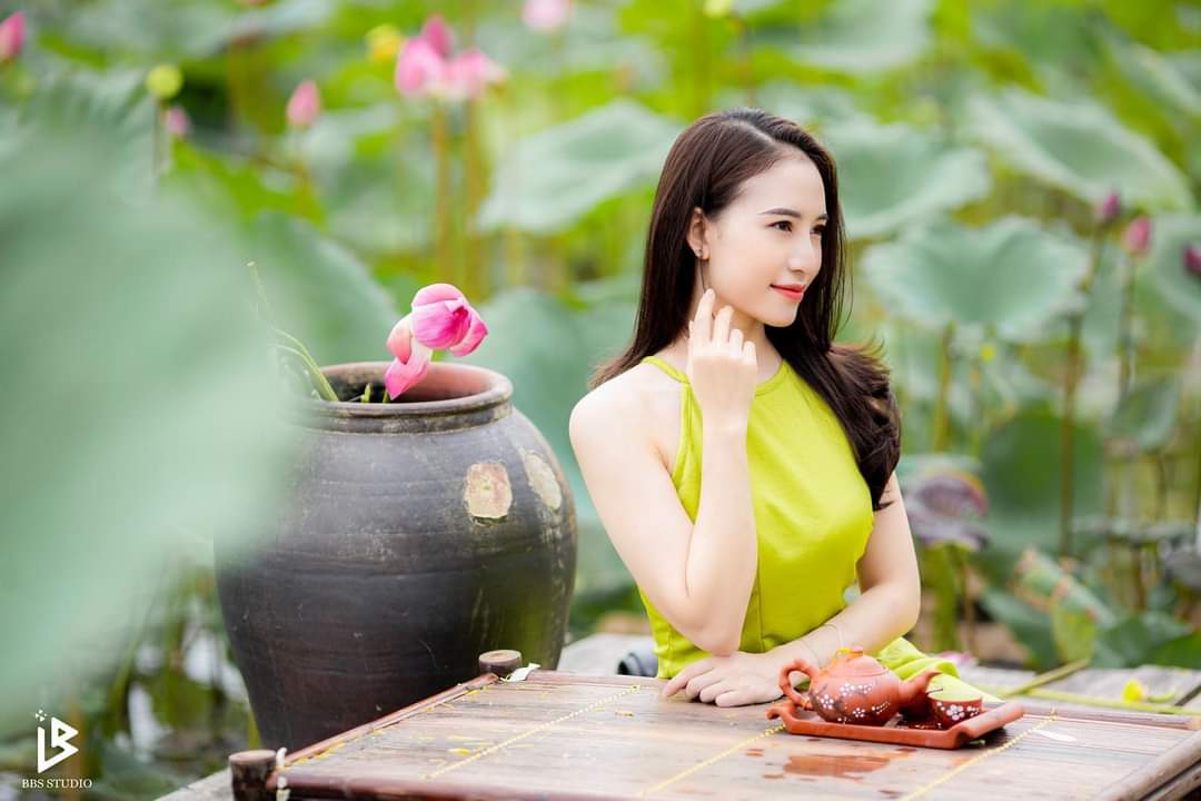 Pretty Vietnamese Girls 23.08.16.4 Leaf Green